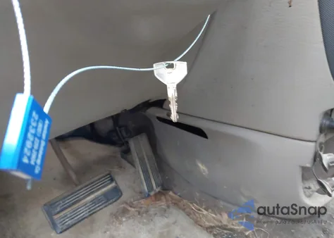 2002 Dodge Grand Caravan Sport z USA, uszkodzony, nr VIN 1B4GP443X2B574907